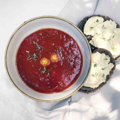 Snelle tomatensoep met brood